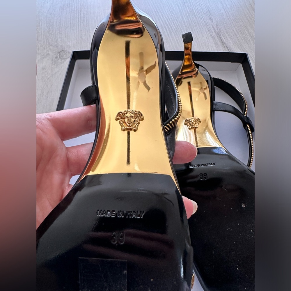 Authentic Versace heals - Picture 4 of 11